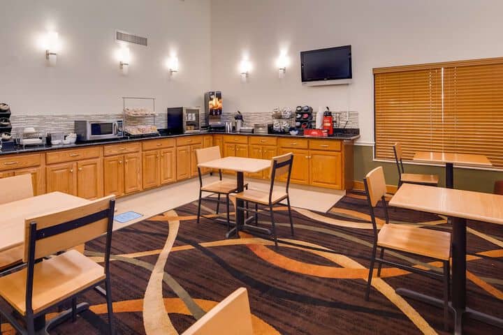 Breakfast area